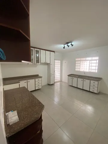 Casa residencial disponível para alugar por R$ 2.800,00/mês no Residencial Boa Vista