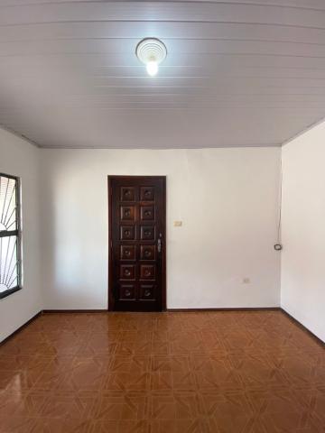 Casa residencial disponível para locação por R$ 1.700,00/mês no Cidade Jardim II em Americana/SP.