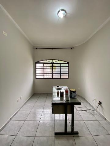 Casa residencial para locação por R$ 1.800,00/mês no Jardim Brasilia em Americana/SP.