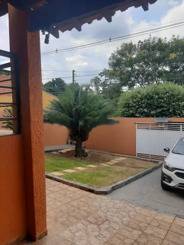 Casa residencial disponível para alugar e a venda  no bairro Jardim Brasil em Americana/SP.