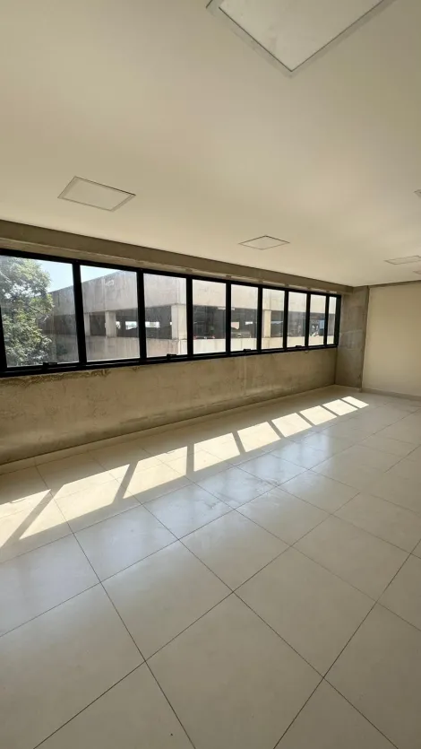 Americana Centro Comercial Locacao R$ 1.600,00 Condominio R$530,00  1 Vaga Area construida 49.00m2